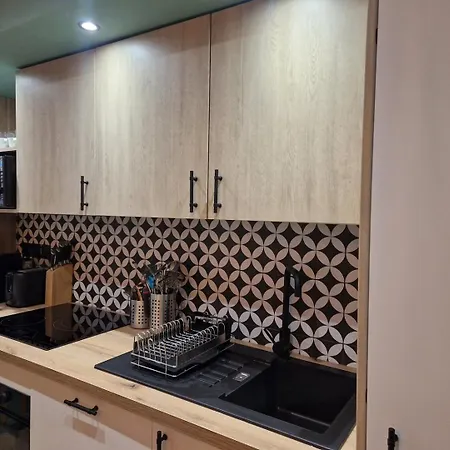 For 6 Guests In